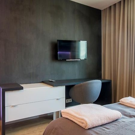 418 Apartamento Gale Wifi, Estacionamento, Elevador Порту Экстерьер фото