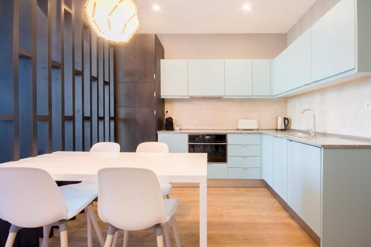 418 Apartamento Gale Wifi, Estacionamento, Elevador Порту Экстерьер фото