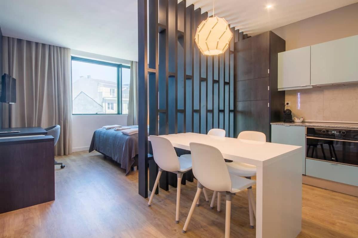 418 Apartamento Gale Wifi, Estacionamento, Elevador Порту Экстерьер фото