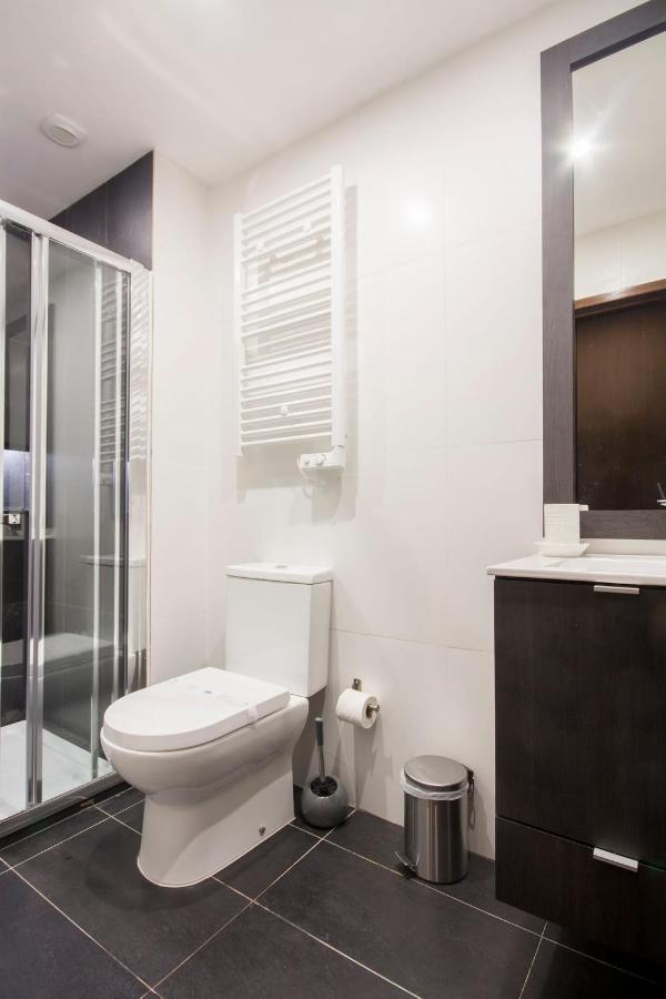 418 Apartamento Gale Wifi, Estacionamento, Elevador Порту Экстерьер фото