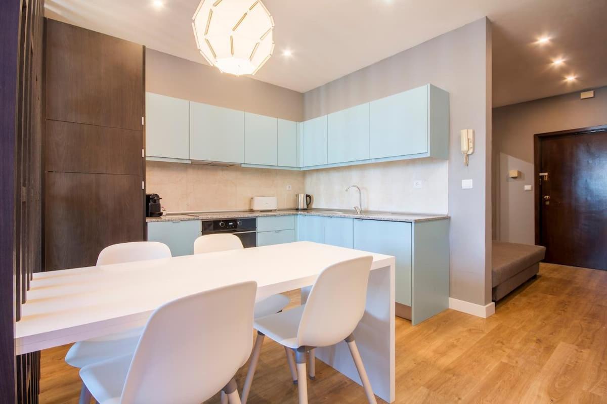 418 Apartamento Gale Wifi, Estacionamento, Elevador Порту Экстерьер фото